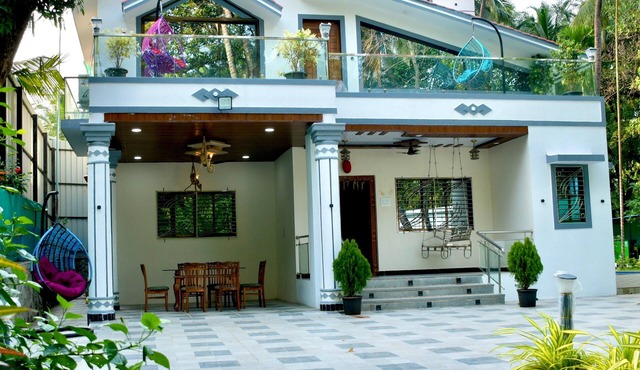 SEA’S THE DAY VILLA I 5BHK 300m FROM AWAS BEACH
