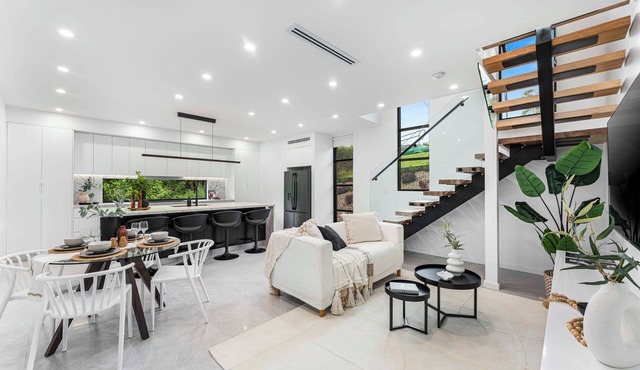 Seaside Manor - Walking distance to Beach in Noraville