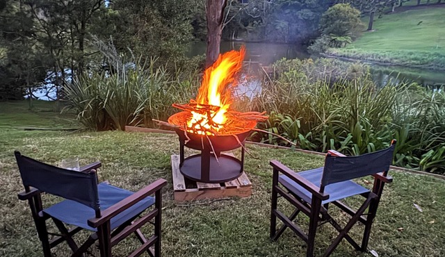 Secluded Maleny Lakeview Escape with Fireplace & View. in North Maleny
