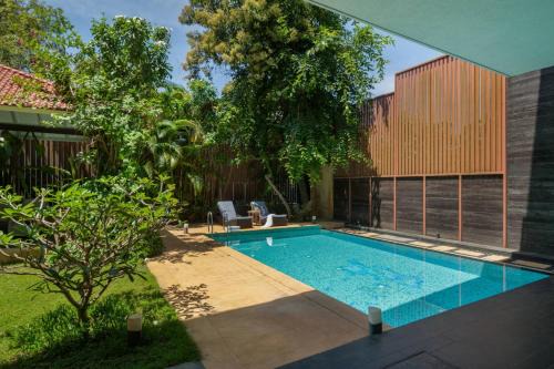 Seis Villa by The Blue Kite - 4BHK Villa 10 Mins from Baga Beach with Bathtub, Private Pool, Gazebo, Garden, Security