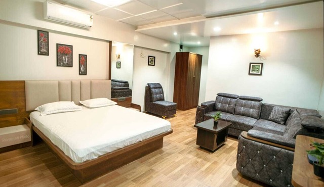 Sejal Wolrd Lodging