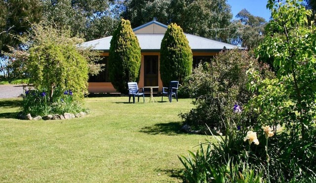 Serena Cottages Beechworth - Your Country Getaway - 2 in Beechworth