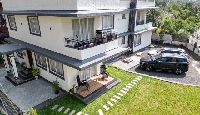 Serene 4 Bedroom Private Villa with Pvt-parking and lawns Hosted by- TGH