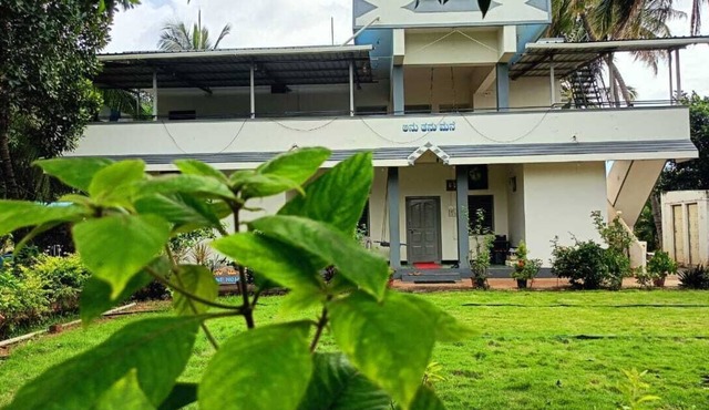 Serene Homestay Nestled in Farm Land