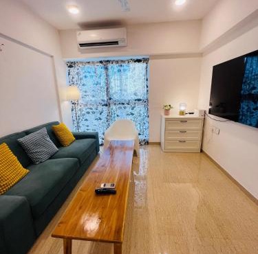 Serene white studio - 2nd floor