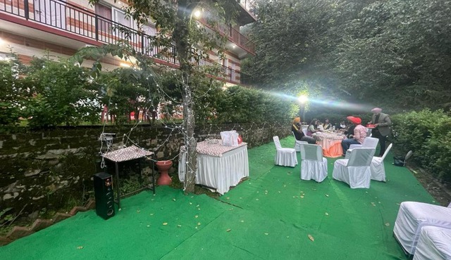 Shadow Homestay, Shoghi.