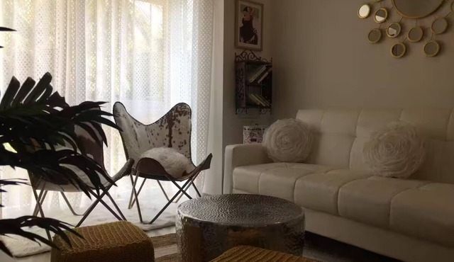 Shalom 2 :Luxe1Bhk/5mins drive to Thalassa/Pool