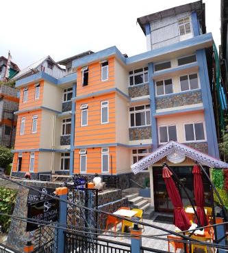 Sher Bengal Darjeeling 100 Mts from Mall Road Couple Friendly