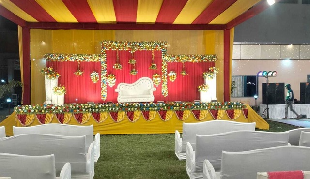 Shiv Kashi Lawn And Guest House