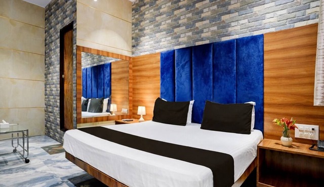 Shiv Sai Residency Lodging & Boarding
