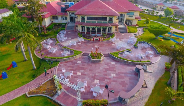 Shiva Oasis Resort