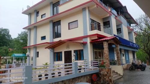 Shivalik River Retreat