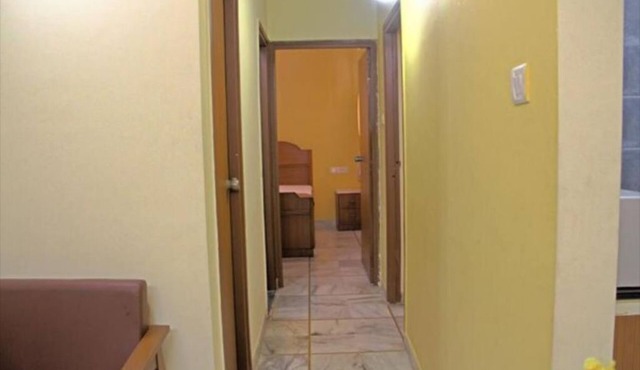 Shreeji Service Apartment 3-star hotel located in the heart of Vadodara,