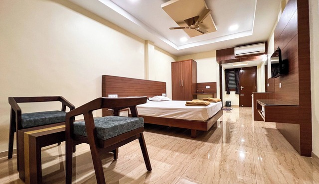 Shri Amman Residency