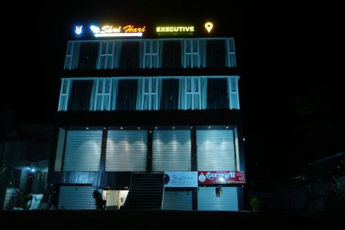Shri Hari Executive Lodge