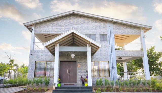 SIA Farmhouse