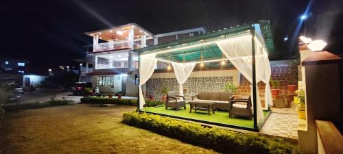 Silver Petal Villa