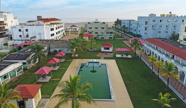 Silver Sand Eco Resort ! Beachfront !