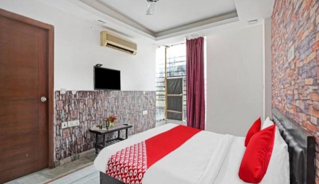 Silver Villa