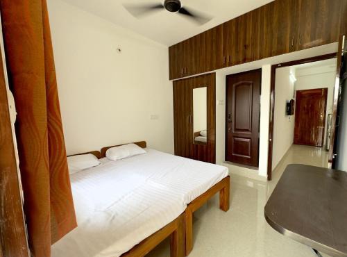 Sishya Hotels & Service Apartment Thoraipakkam, Chennai OMR, IT Expressway
