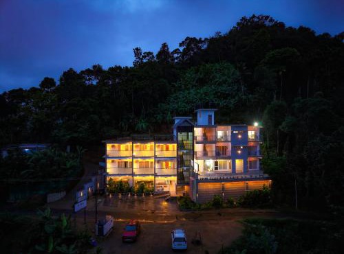 Sky Dale Pool Resort Munnar