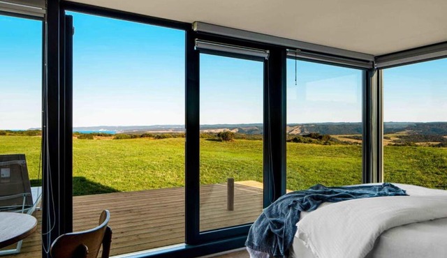 SKY SHIP 2 Luxury Off-Grid Eco Accommodation in Cape Otway