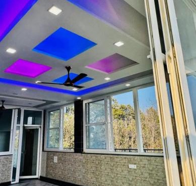 Sky view penthouse and 6 rooms , no lift
