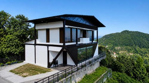 Sky Villa Ramgarh Mukteshwar