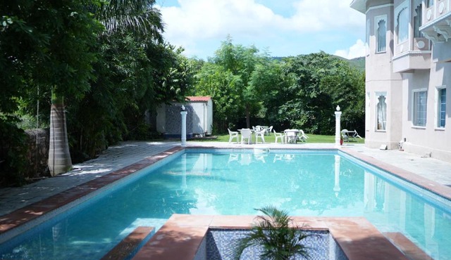 Sky villa with pool