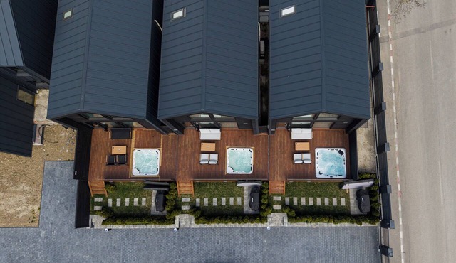 SkyNest Chalet Jacuzzi Mountain View Near Sinaia