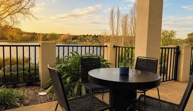 Slow Mornings in Wallan — Golf, Creek and Quiet in Wallan
