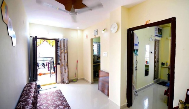 SN301-Fully Furnished 1BHK AC,TV,300mbps@Suchitra