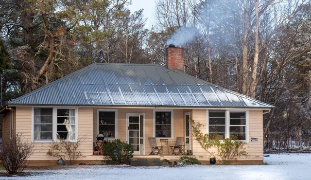 Snowdrift Cottage at Springwell - Historical Farm Stay in The Brothers