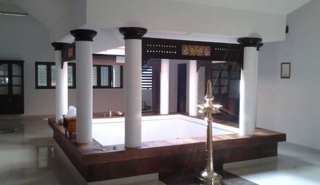 SOUBHADRAM THE PALACE -A TRADITIONAL BUN GLOW LOCATED IN A BEAUTIFUL VILLAGE