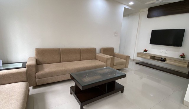 Spacious 2BHK centrally located Family Apartment.