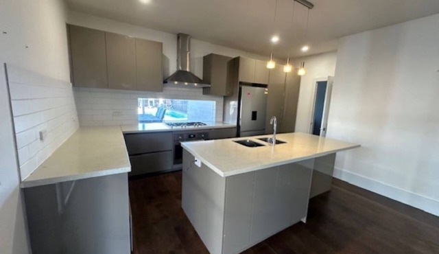 Spacious 3 Bedroom, 2 Bathroom, Secure Parking and Pet friendly house. in Donald