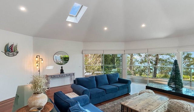 Spacious 4-Bed Home with Coastal Charm in Long Beach