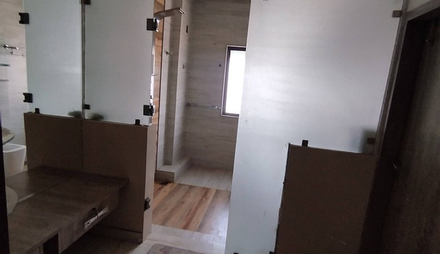 Spacious 4-bedroom apartment with WiFi, AC in vibrant Jaipur
