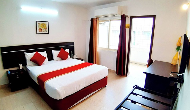 Spacious 4 Bedroom Duplex Penthouse in Central Bangalore - Fully Serviced