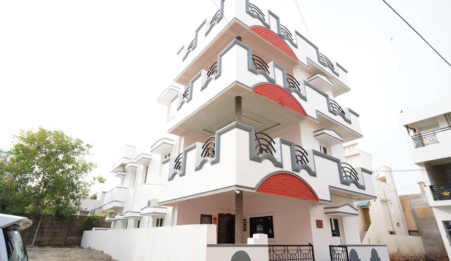 Spacious 5-bedroom house in charming Puducherry with AC, WiFi