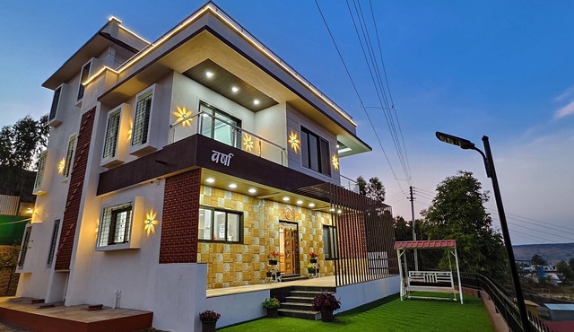 Spacious 5-bedroom villa in charming Panchgani with WiFi, AC