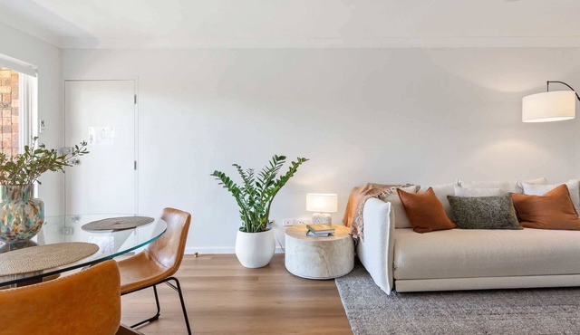 Spacious Apartment Near Cronulla Beach