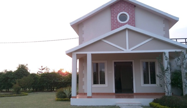 Spacious, close to nature, peace and tranquility yet close to the city of Bhopal