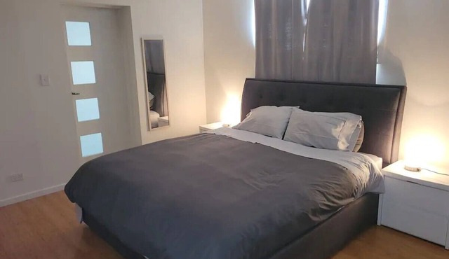 Spacious Room in Grange