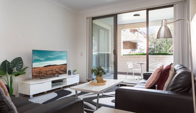 Spacious Two-Bedroom Apartment near Hospital
