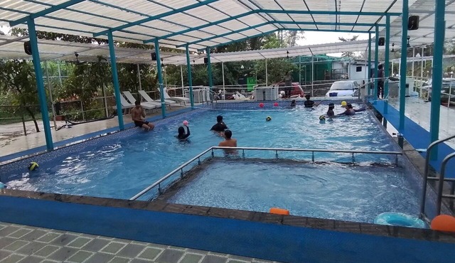 Splash Resort