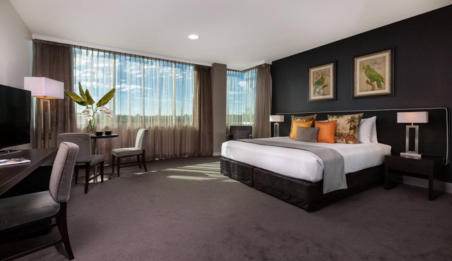 Springfield Lakes Boutique Hotel in Springfield Lakes