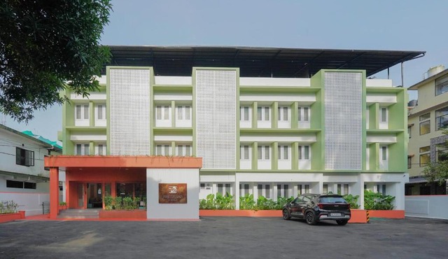 Sreenivas Lodge by Copperfolia