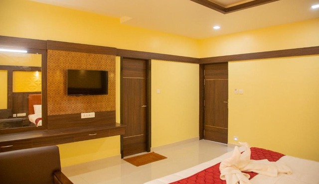 sri balaji grand hotel