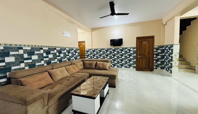 Sri Mayapur Chandrodaya Guest House